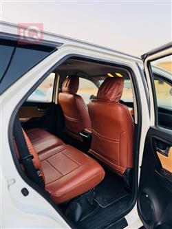 تۆیۆتا فۆرچێنەر